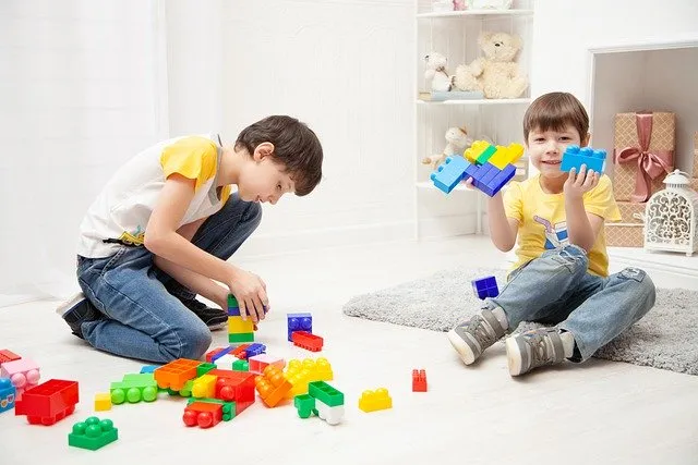 Dateiname des Bildes: 202022_kids-4926030_640